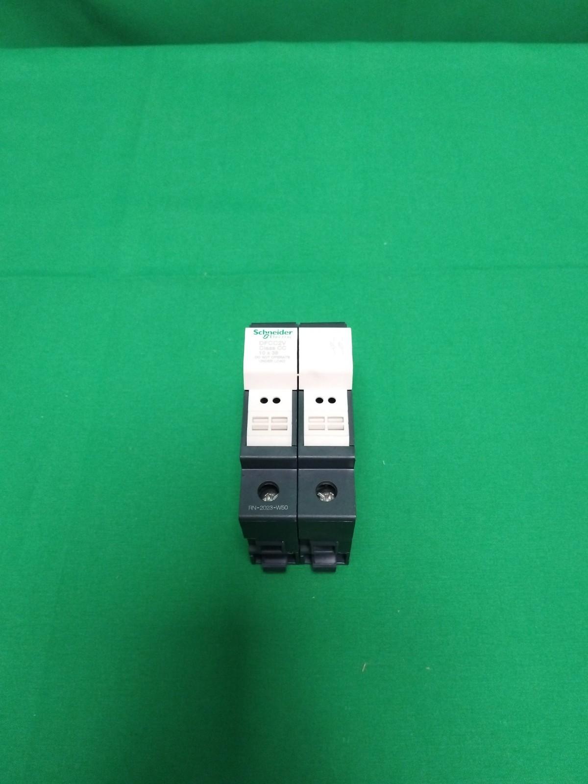 Fuse carrier, TeSys DF, 2P, 30A, 600VAC, fuse class CC