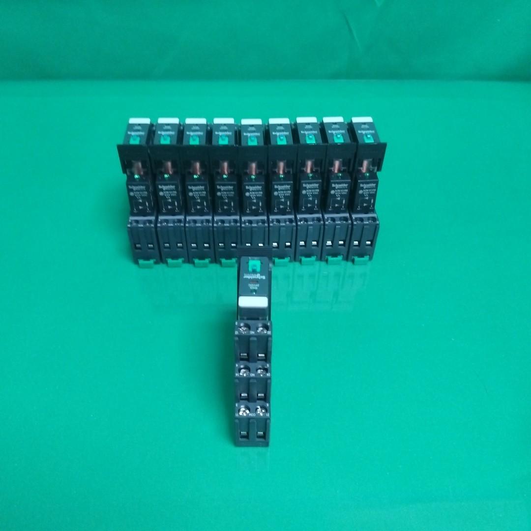 interface plug in relay, Harmony Electromechanical Relays, pre assembled, 5A, 2CO, with LED, lockable test but to n, 24V DC
