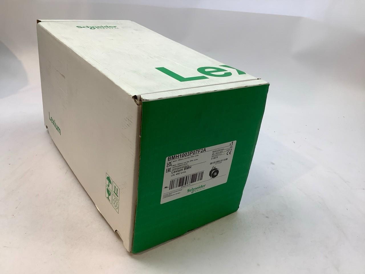 servo motor BMH, Lexium 32, 8.4Nm, 6000rpm, untapped shaft, with brake, IP54, 16 multiturn encoder