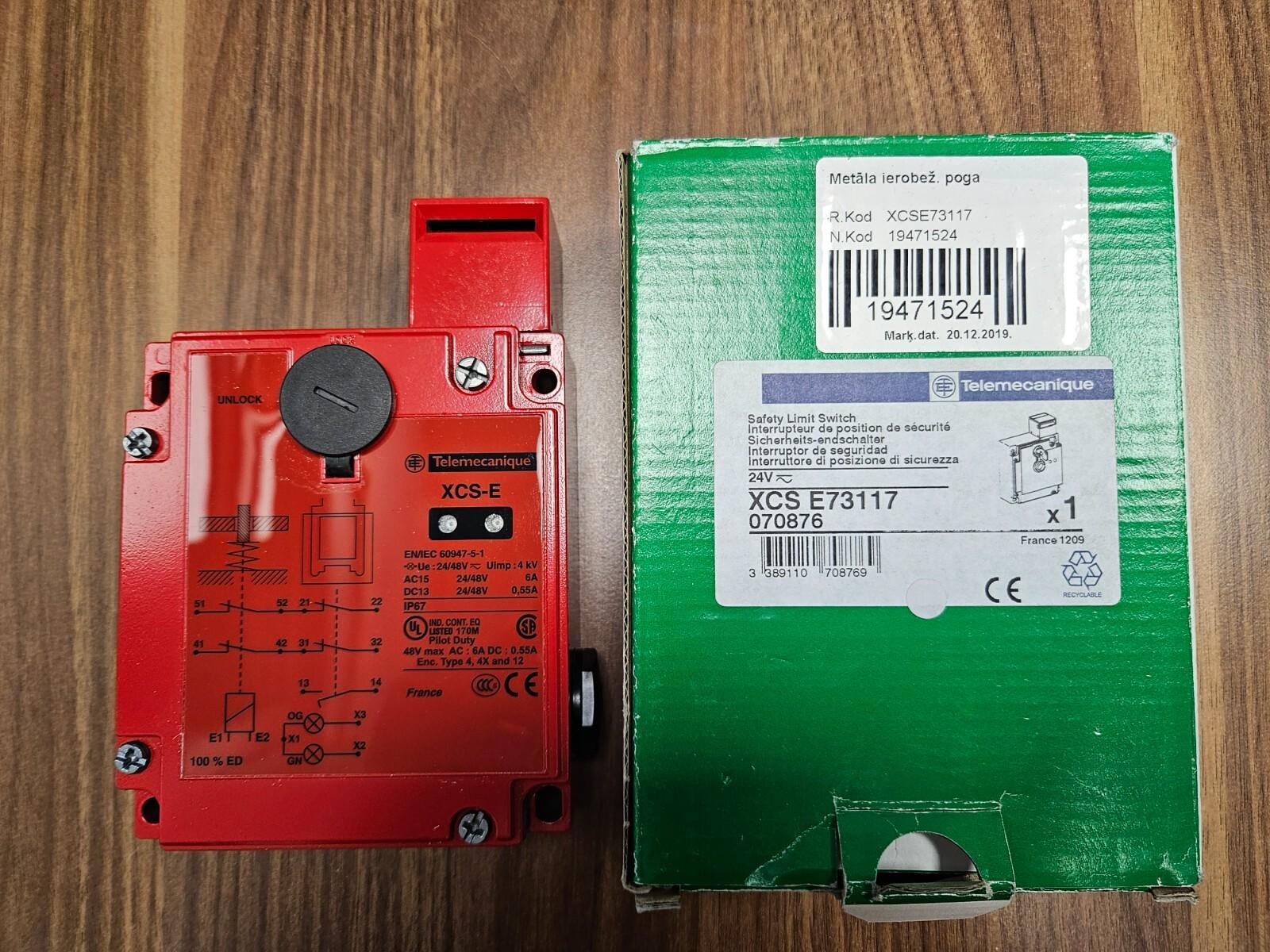 Safety switch, Telemecanique Safety switches XCS, metal XCSE, 2NC+1 NO, slow break, 2 entries tapped Pg 13, 24 V