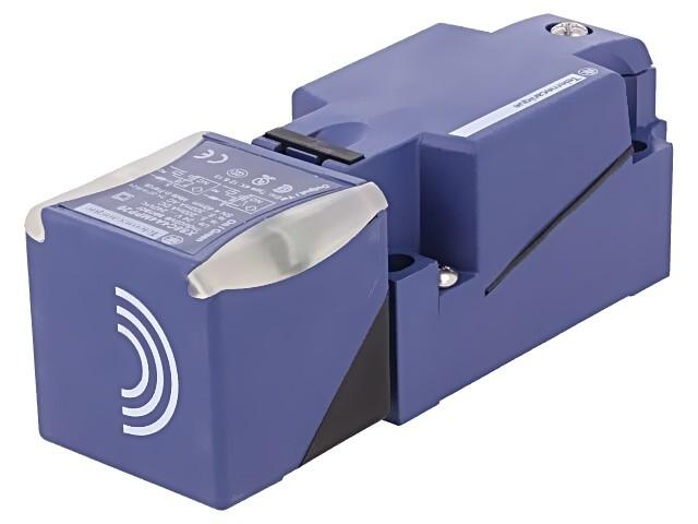 Inductive proximity sensors XS, inductive sensor XS8 40x40x117, PBT, Sn40 mm, 24...240VAC/DC, terminals