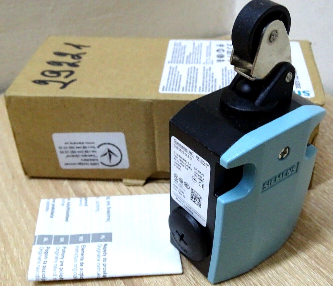 LIMIT SW, PLASTIC ROLL LEVER, 1NO+2NC, M20