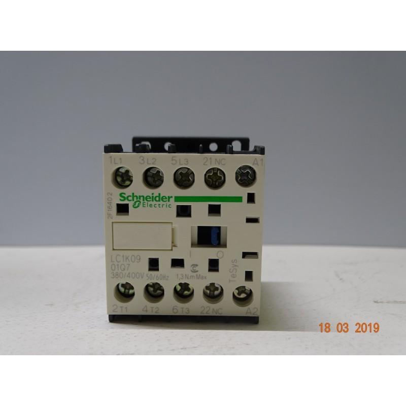 Contactor, TeSys K, 3P, AC-3, lt or eq to 440V 9A, 1 NC aux., 380 to 400VAC coil