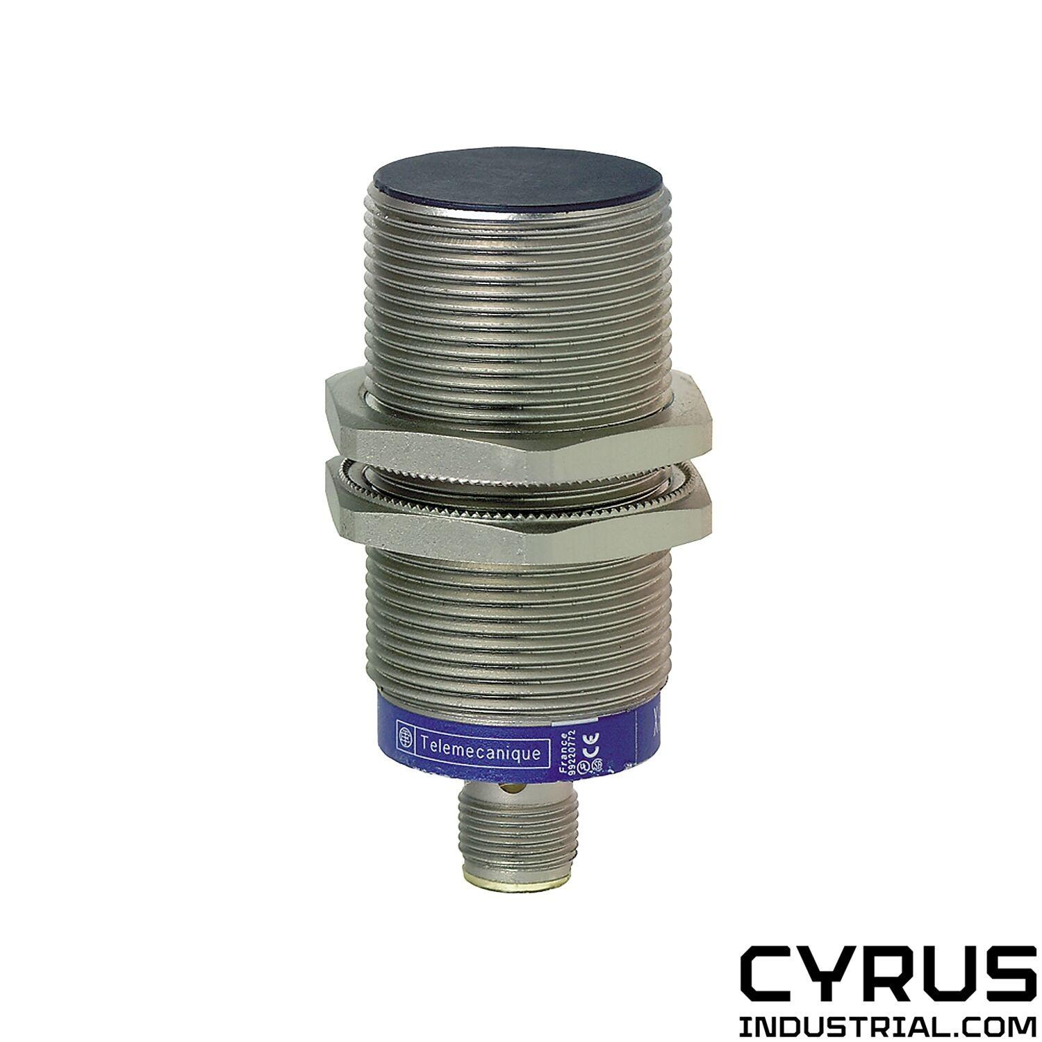 Inductive proximity sensors XS, inductive sensor XS6 M30, L73mm, brass, Sn15mm, 24...240VAC/DC, 1/2"