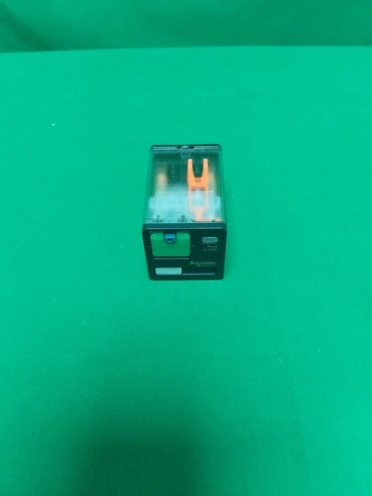 Universal plug in relay, Harmony, 10A, 2CO, lockable test button, 12V DC