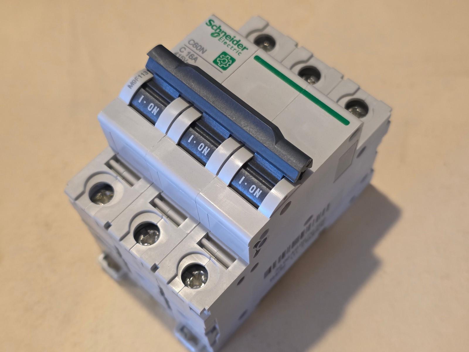 Miniature circuit breaker (MCB), Multi9 C60N, 3P, 16A, C curve, 10kA (IEC/EN 60947-2)