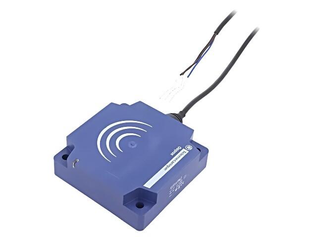 Inductive proximity sensors XS, inductive sensor XS7 80x80x26, PBT, Sn40mm, 12...24 VDC, cable 2 m