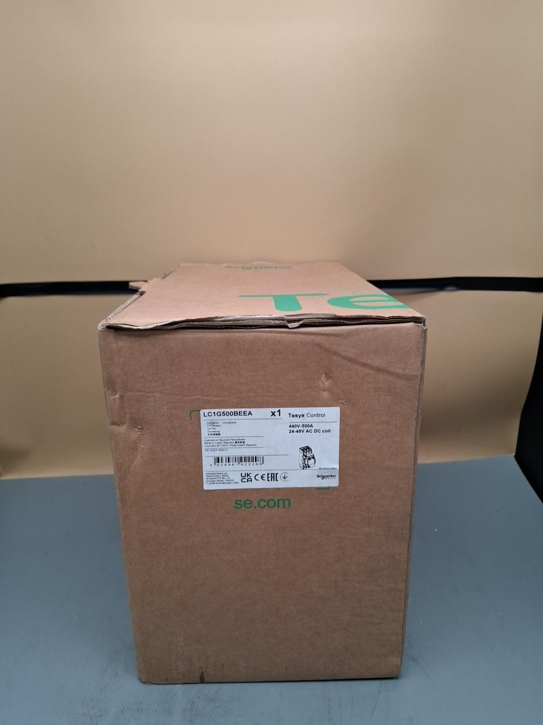 Contactor, high power, TeSys Giga, advanced version, AC-3, <= 440V, 500A, 3 pole/NO, 24-48VAC/DC coil