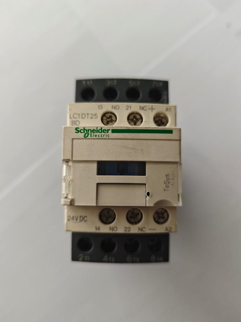 IEC contactor, TeSys Deca, nonreversing, 25A resistive, 4 pole, 4 NO, 24VDC coil, open style