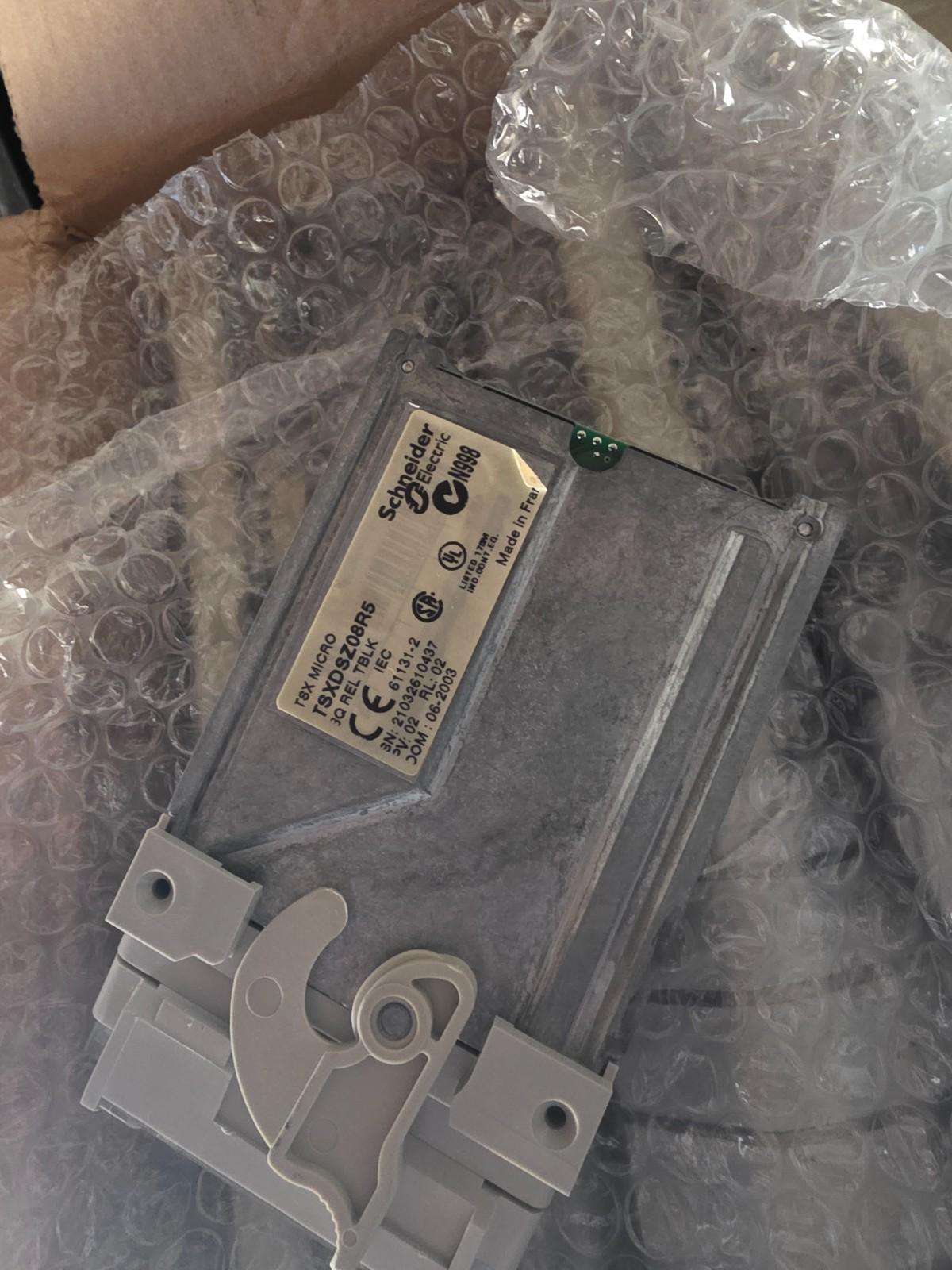TSXDSZ08R5 Carte Automate