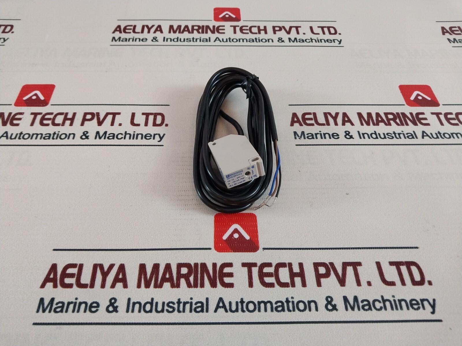 Inductive proximity sensors XS, inductive sensor XS7 12x40x26, plastic, Sn2mm, 12...24 VDC, cable 2 m
