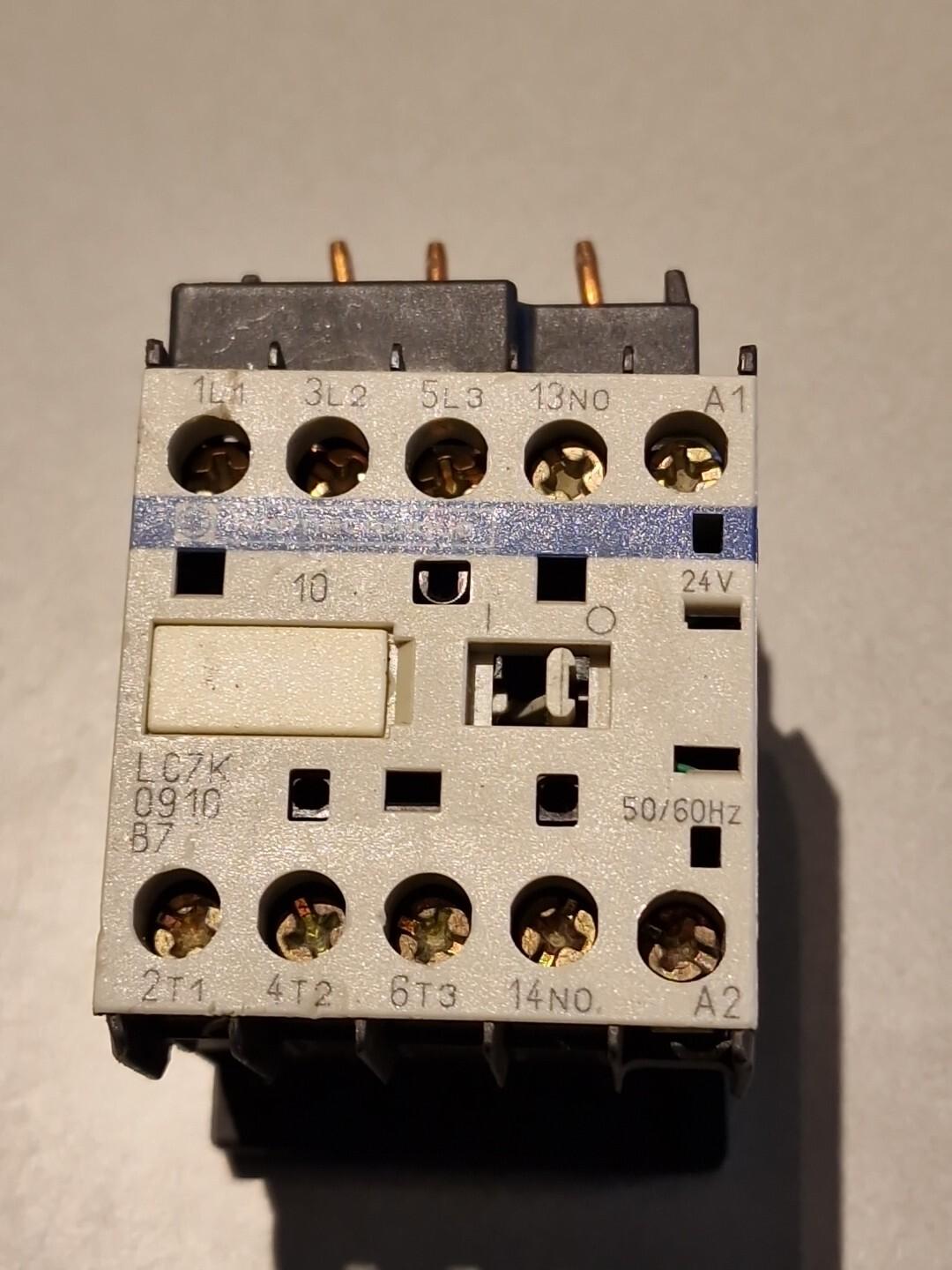 Contactor, TeSys K, 4P, 4 NO, AC-1, lt or eq to 440V 10A, 24VAC coil