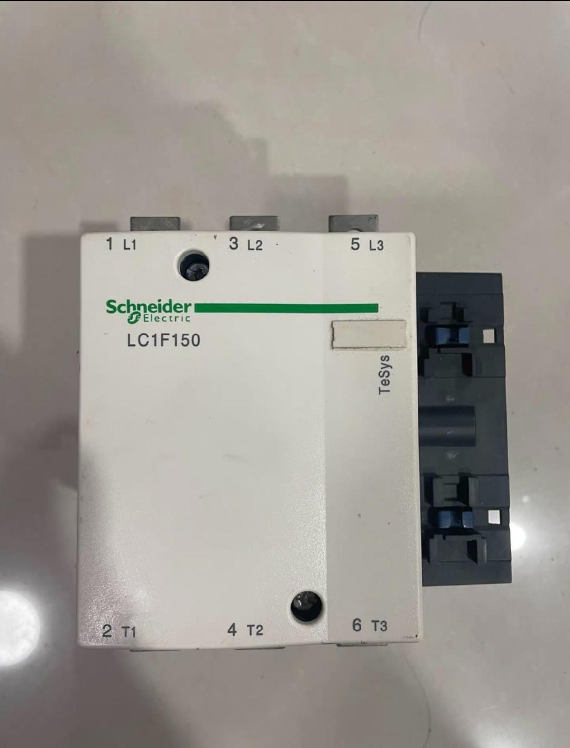 TeSys F contactor - 3P (3 NO) - AC-3 - <= 440 V 150 A - coil 220 V AC