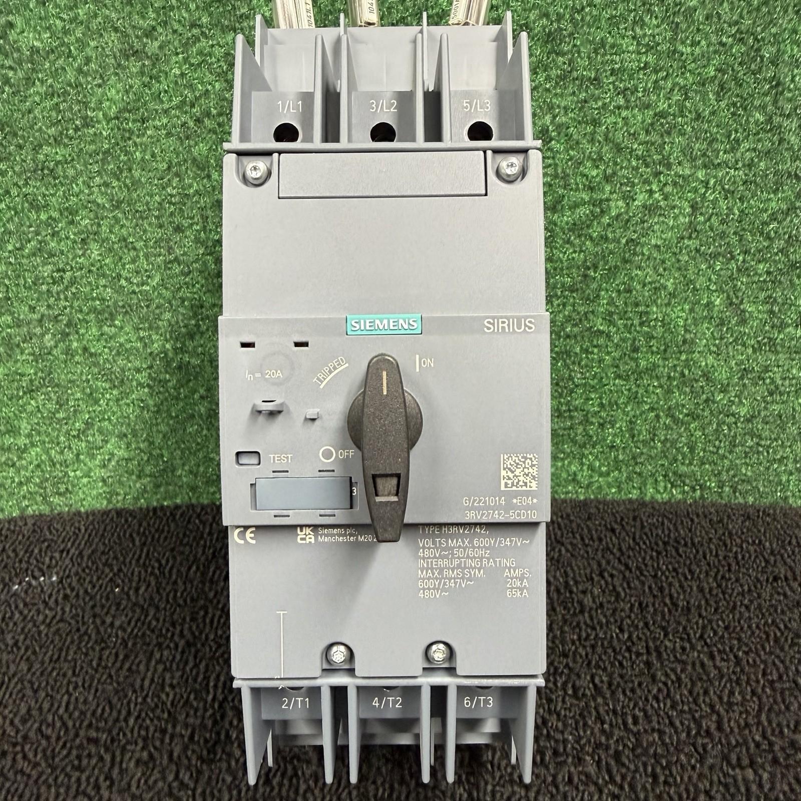 Circuit breaker UL489 20 A