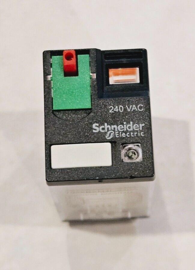 Power relay, SE Relays, DPDT, 12A, 240 VAC, cover with locking push button and LED