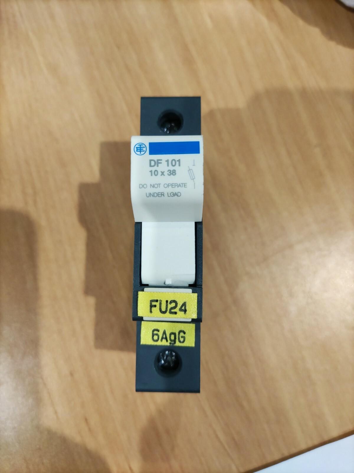 Fuse carrier, TeSys DF, 1P, 32A, 690VAC, fuse size 10x38mm