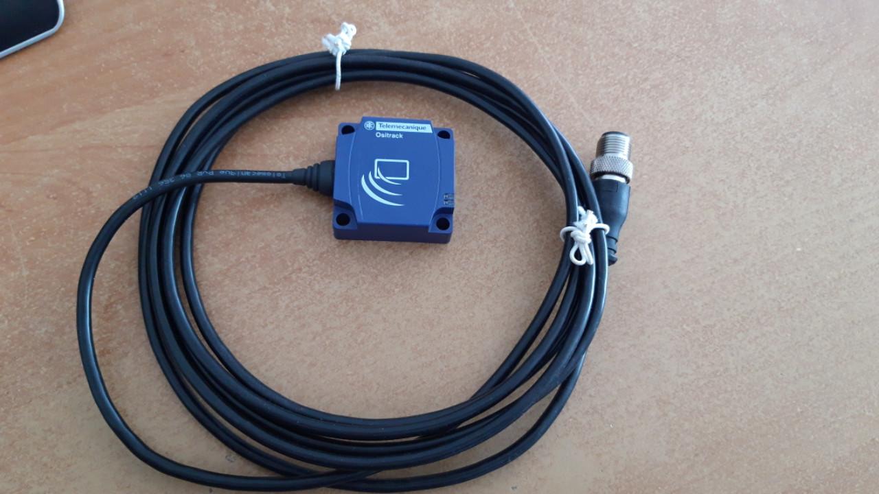 Compact smart antenna, Radio frequency identification XG, RFID 13.56 MHz, flat form 40x40x15, M12, cable 0.2 m