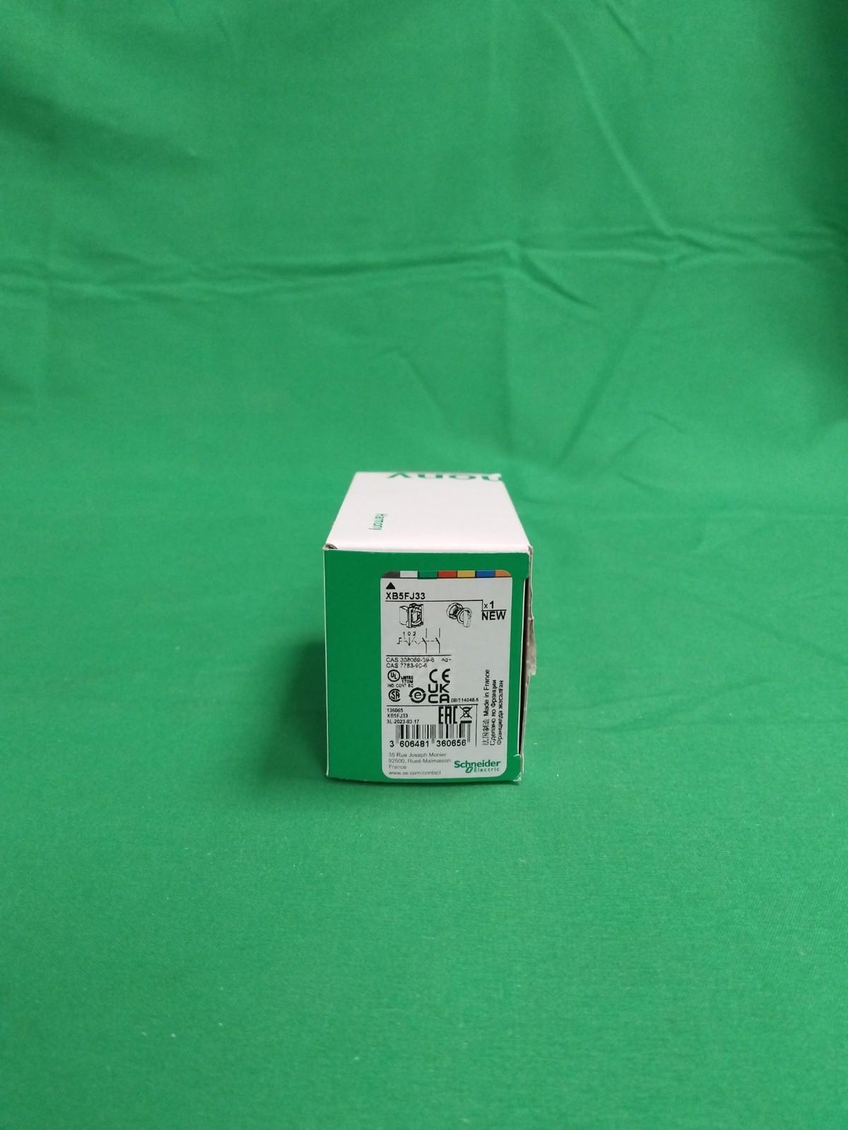 Selector switch flush mounted, Harmony XB5, plastic, black, 30mm, long handle, 3 positions, stay put, 2 NO