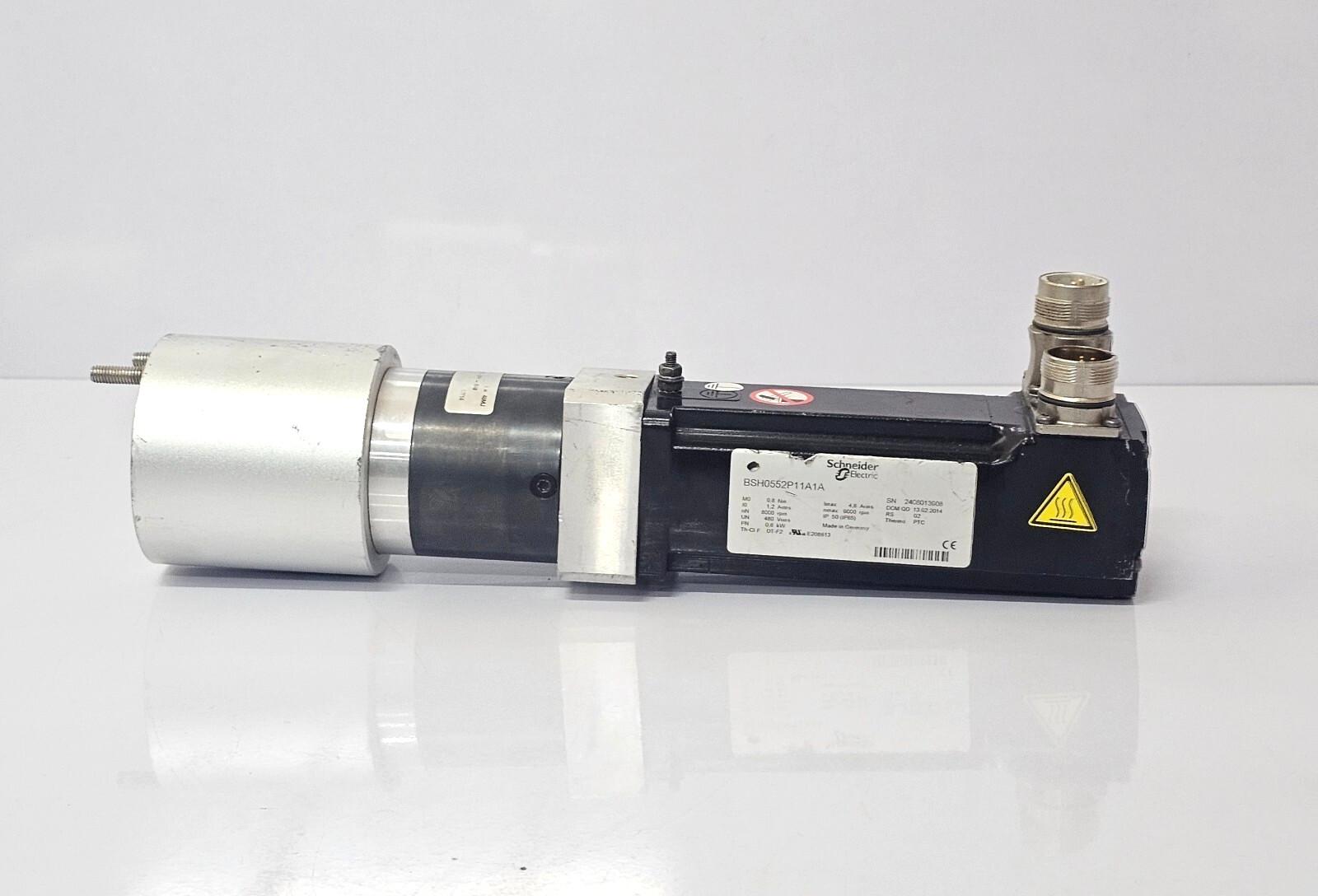 servo motor BSH, Lexium 05, 0.9N.m, 4000rpm, 55mm, keyed shaft, Sincos single turn, without brake, IP50, straight