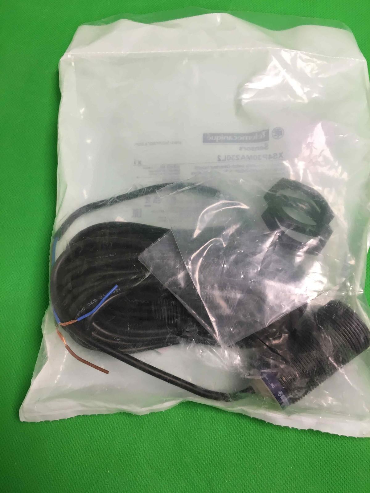 Inductive proximity sensors XS, inductive sensor XS4 M30, L62mm, PPS, Sn15mm, 24...240VAC/DC, cable 2 m