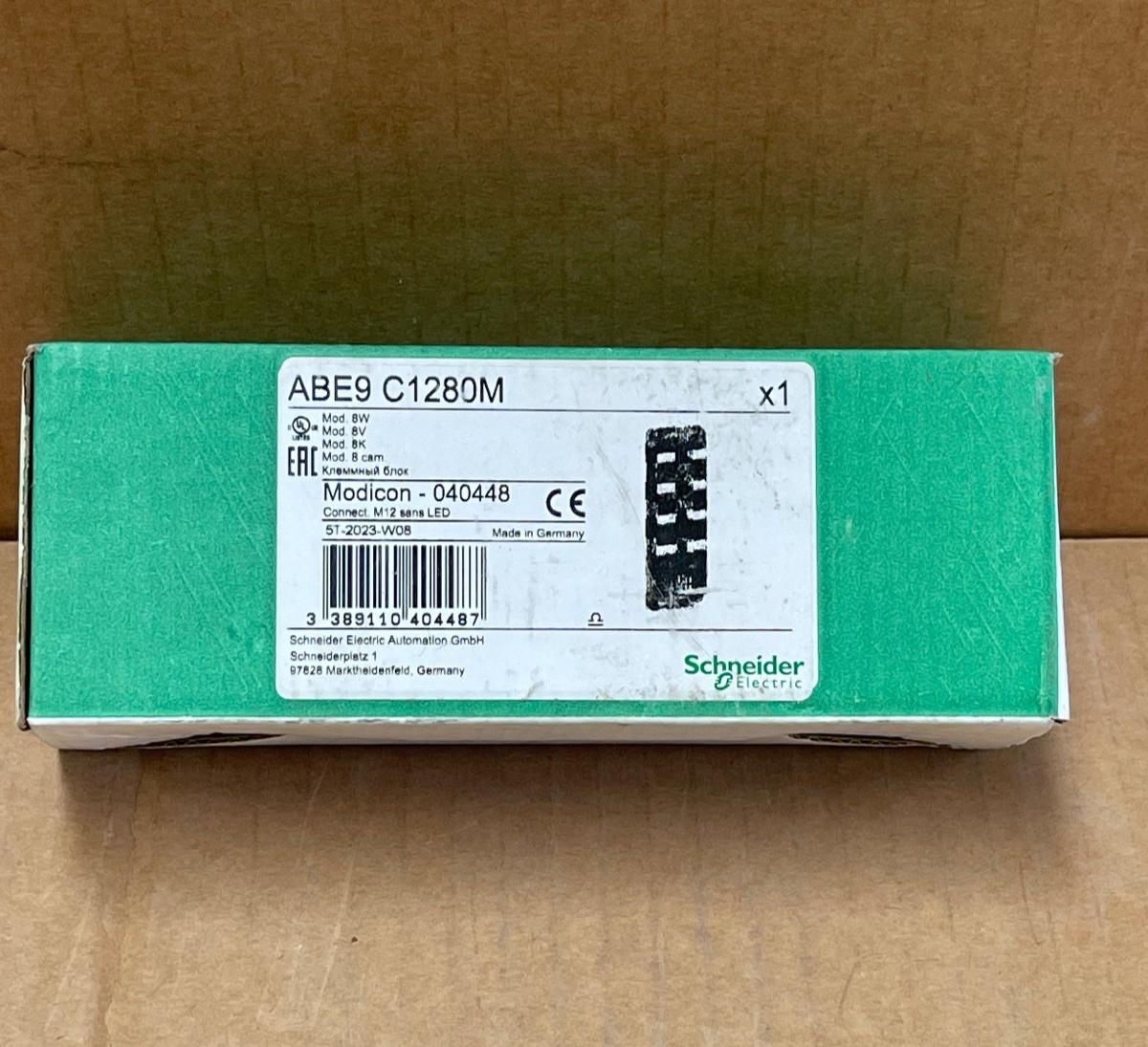 IP67 passive splitter box - with 8 channels M12 connector