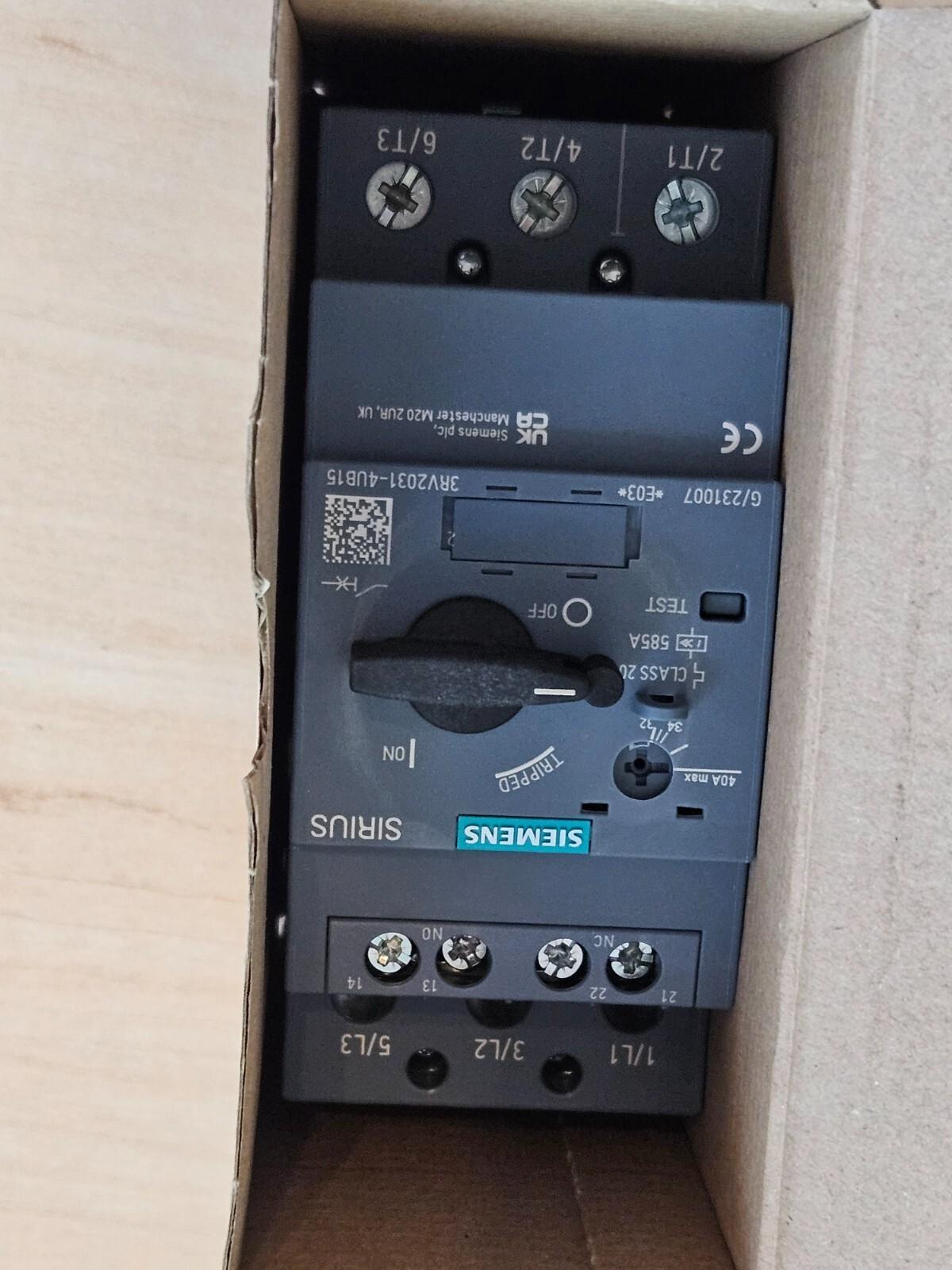 CIRCUIT BREAKER. SCREW-TYPE. 40 A
