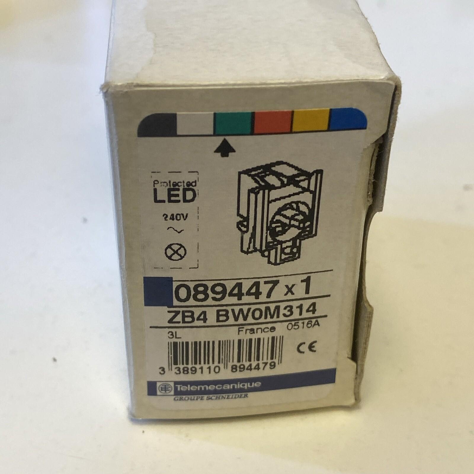 ZB4BW0M314 Light Block with LED Green) Original Packaging