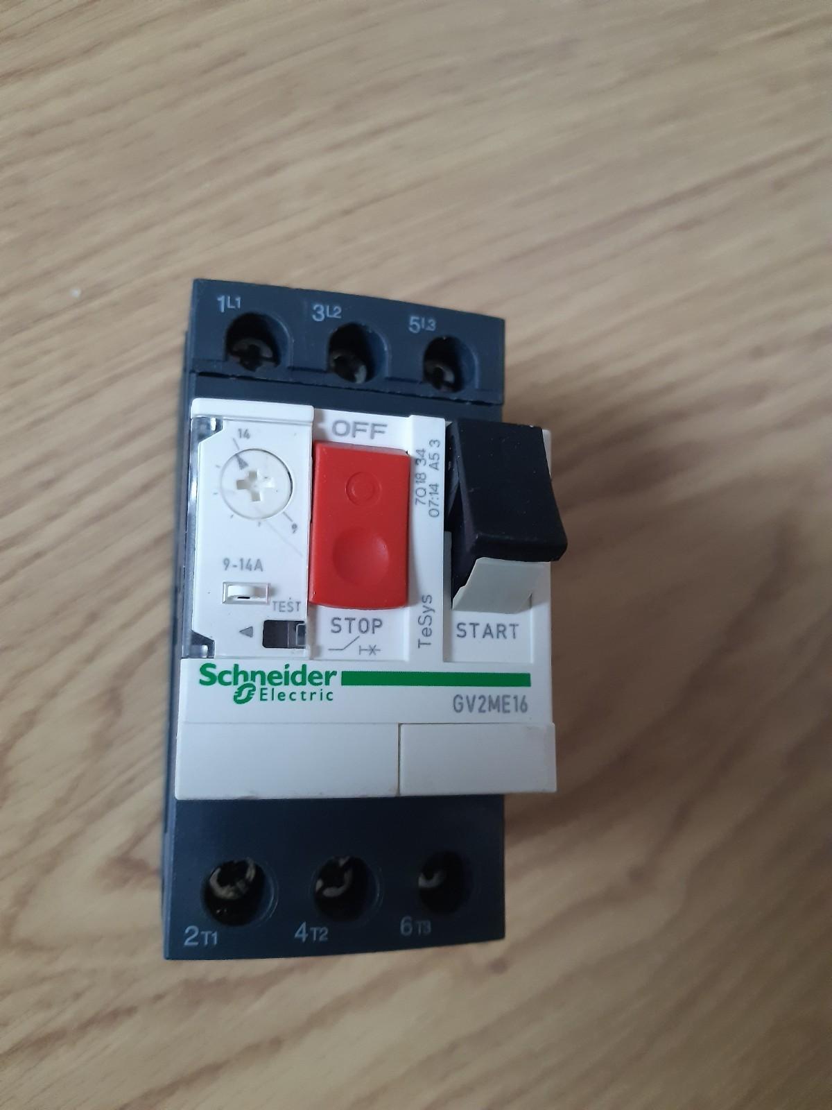 TeSys Deca Manual Starter and Protector, thermal magnetic circuit protector, push buttons, 9 to 14 A, screw clamp