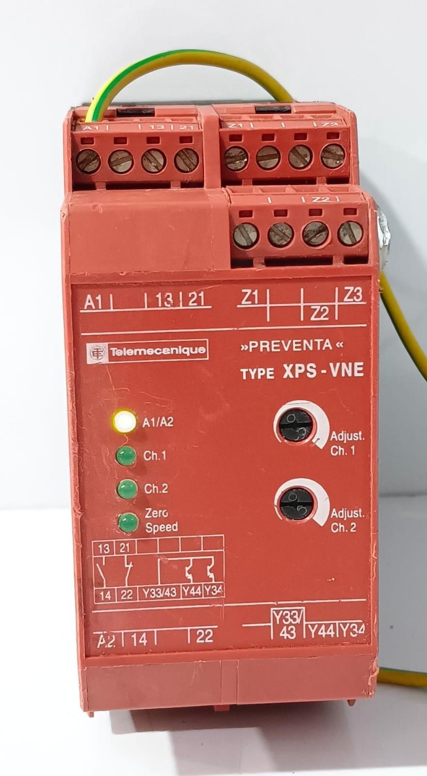 module XPSVN - zero speed detection - 24 V DC for motor power supply <= 60 Hz
