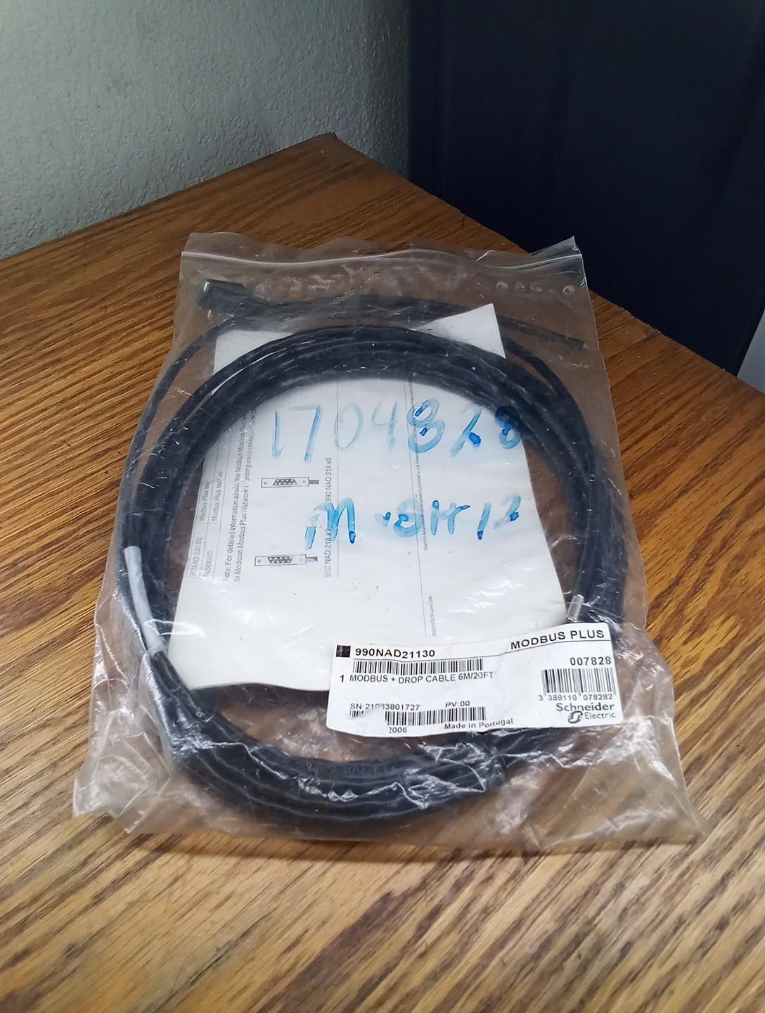Modbus Plus drop cable - between Momentum I/O sub-base and T- junction - 6 m