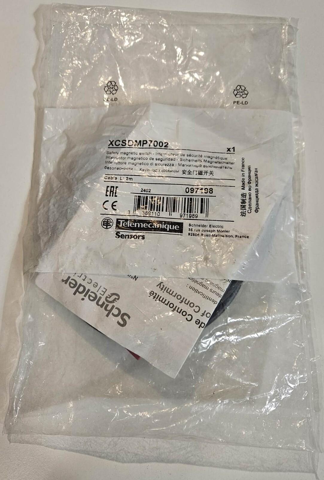 Coded magnetic switch, Telemecanique Safety switches XCS, XCSDMP, 2 NC, staggered, 2 m
