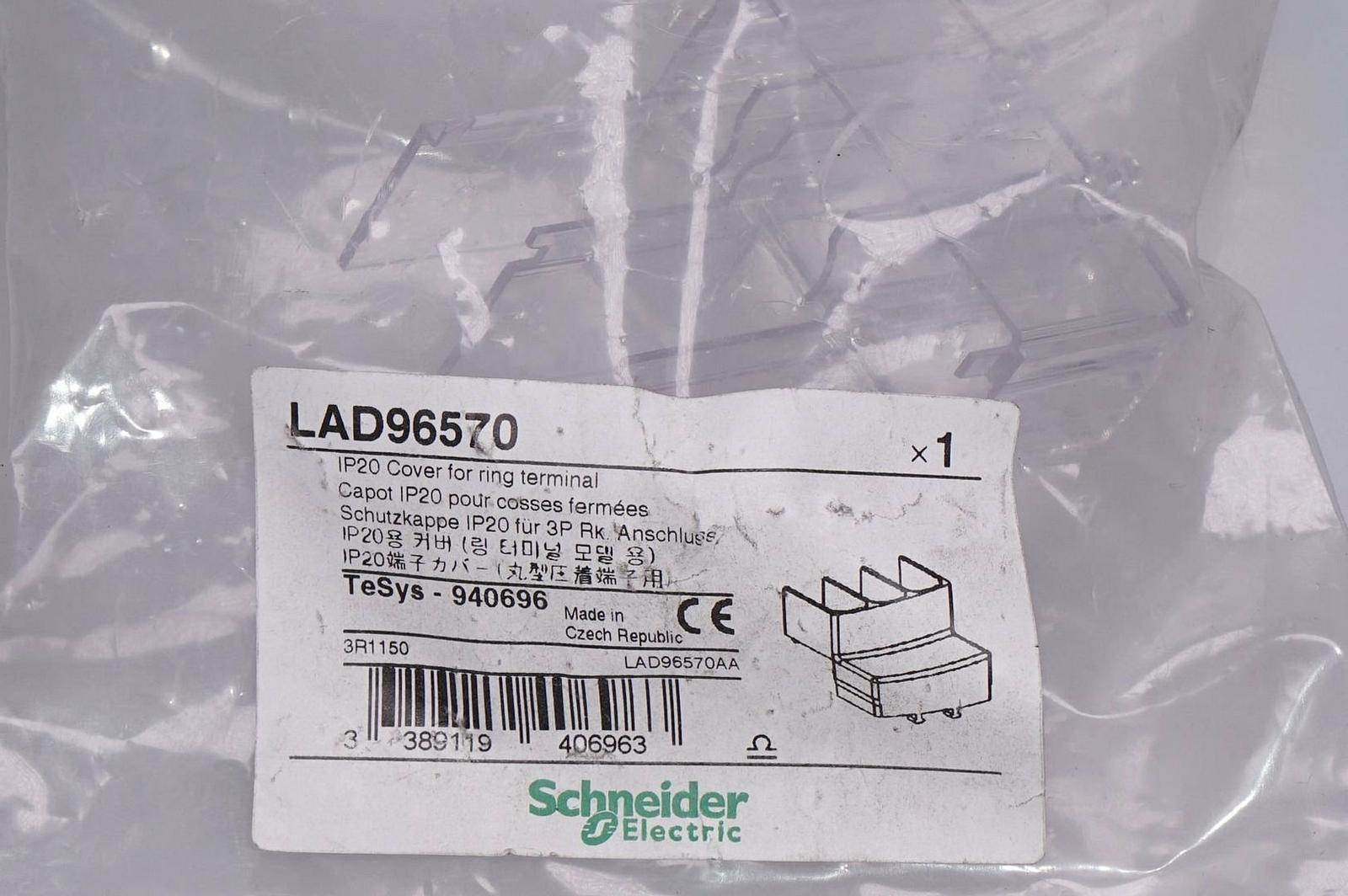 Independent mounting IP 20 cover for lug type terminals