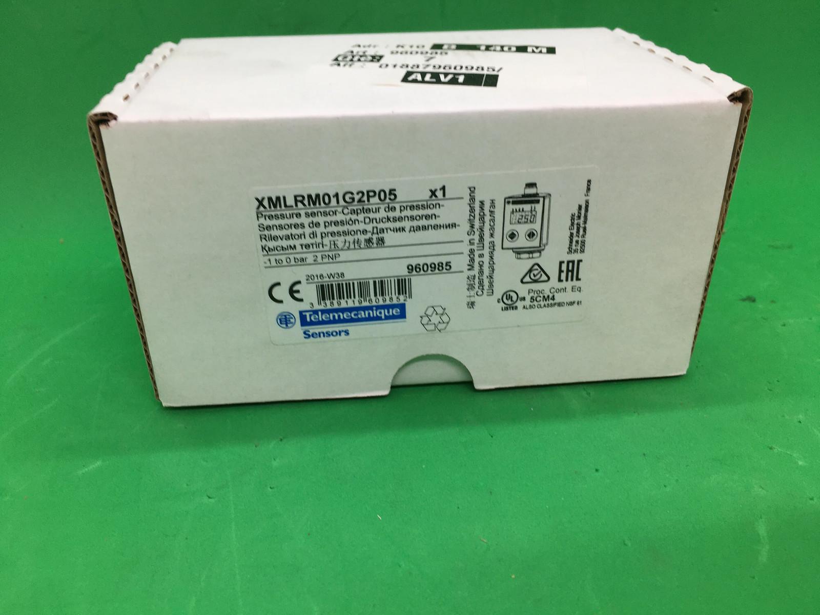 Electronic pressure sensors, Pressure sensors XM, XMLR -1 bar, G 1/4, 24 VDC, 2xPNP, M12