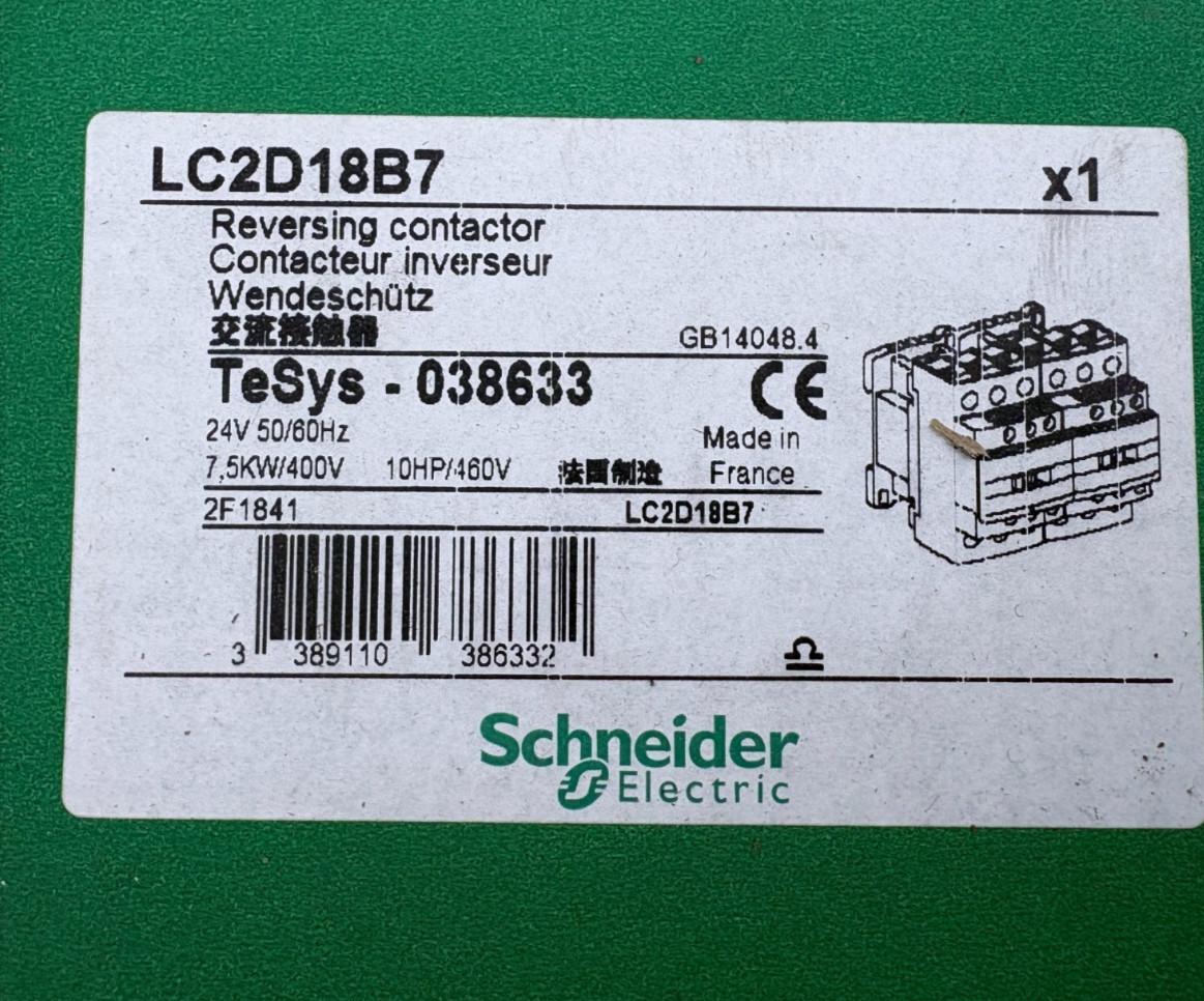 TeSys Deca reversing contactor - 3P(3 NO) - AC-3 - <= 440 V 18 A - 24 V AC coil