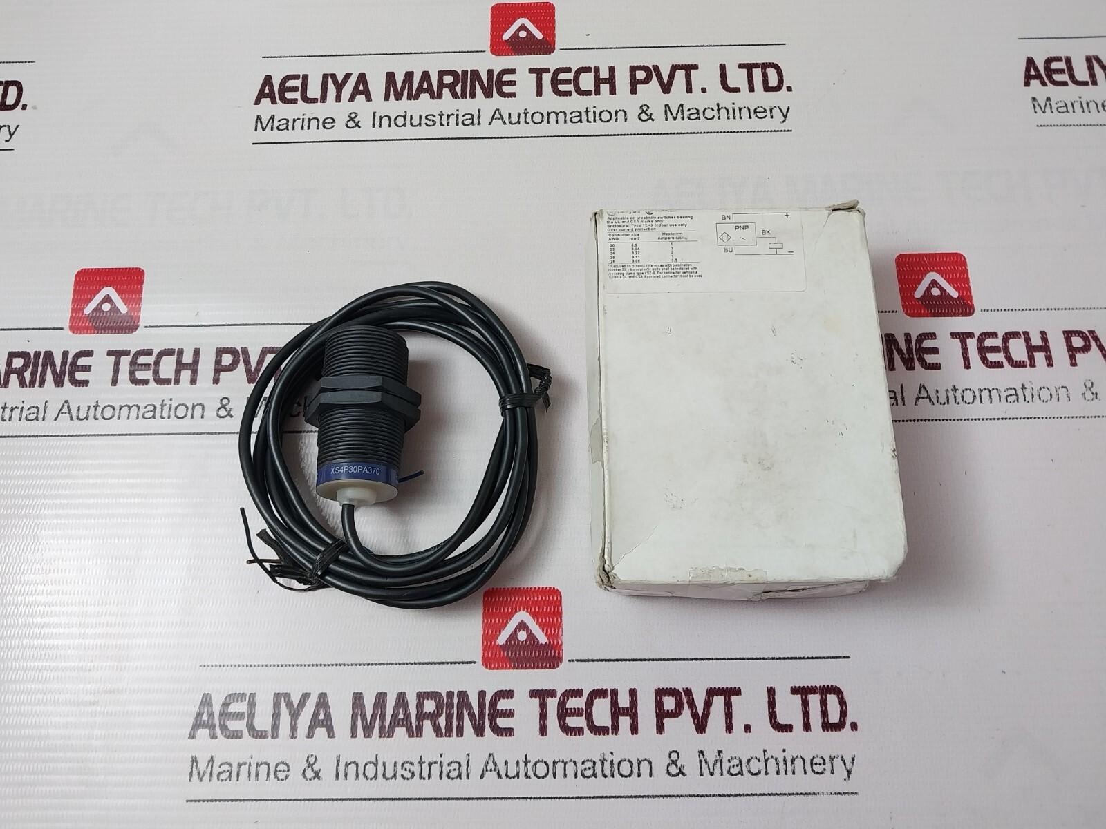 Inductive proximity sensors XS, inductive sensor XS4 M30, L62mm, PPS, Sn15mm, 12...48 VDC, cable 2 m