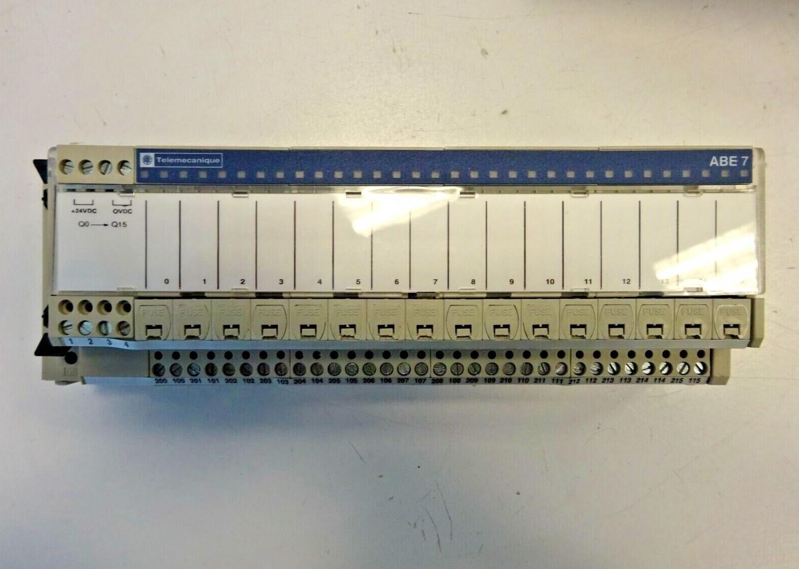 passive connection sub-base ABE7 - 16 outputs - fuses - Led - isolator