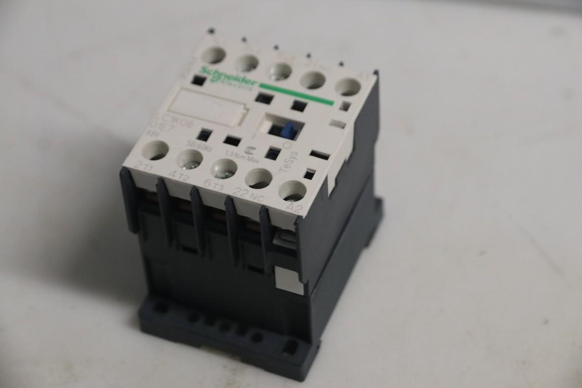 Contactor, TeSys K, 3P, AC-3, lt or eq to 440V 6A, 1 NC aux., 48VAC coil