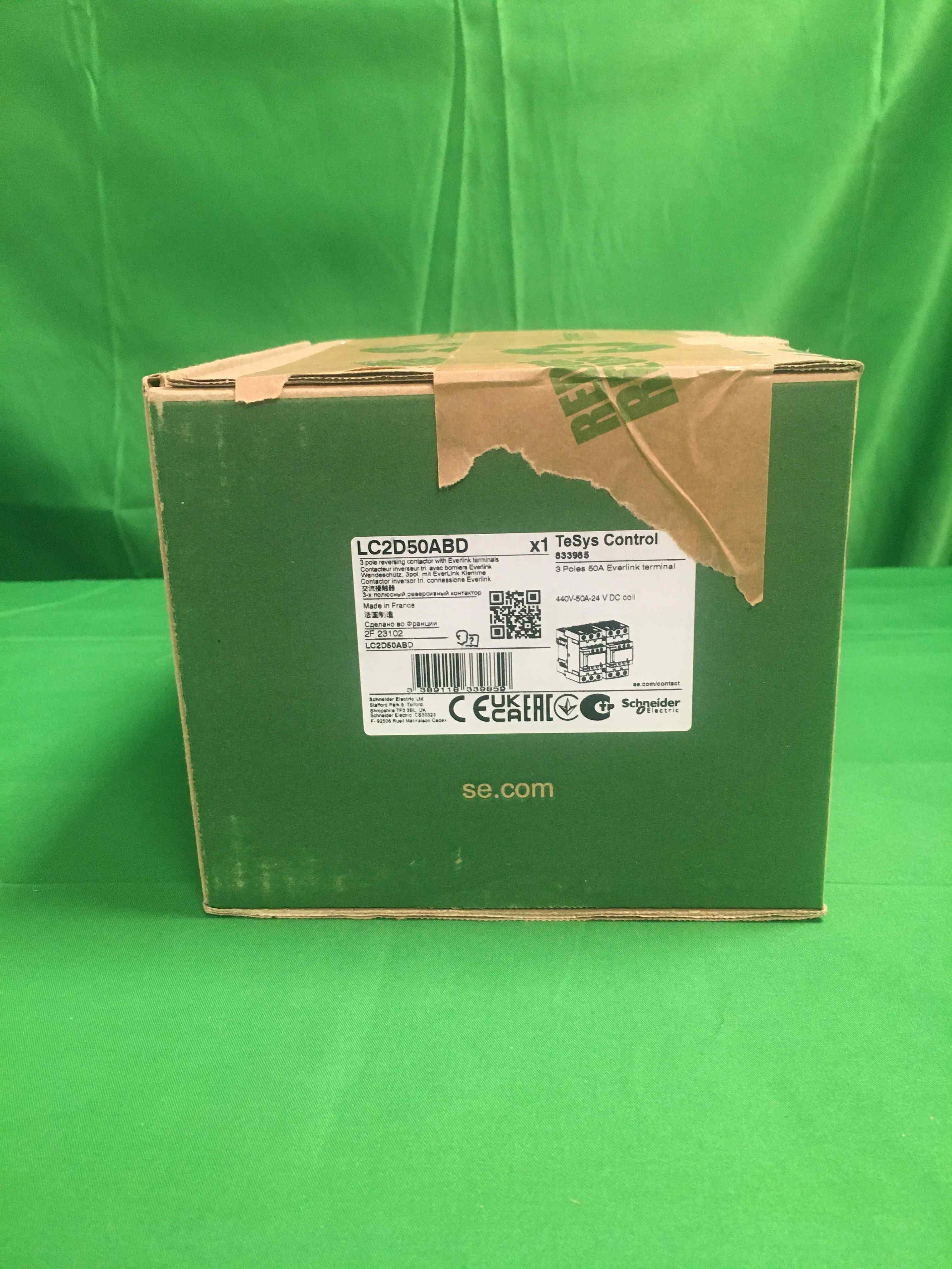 TeSys Deca reversing contactor - 3P(3 NO) - AC-3 - <= 440 V 50 A - 24 V DC coil