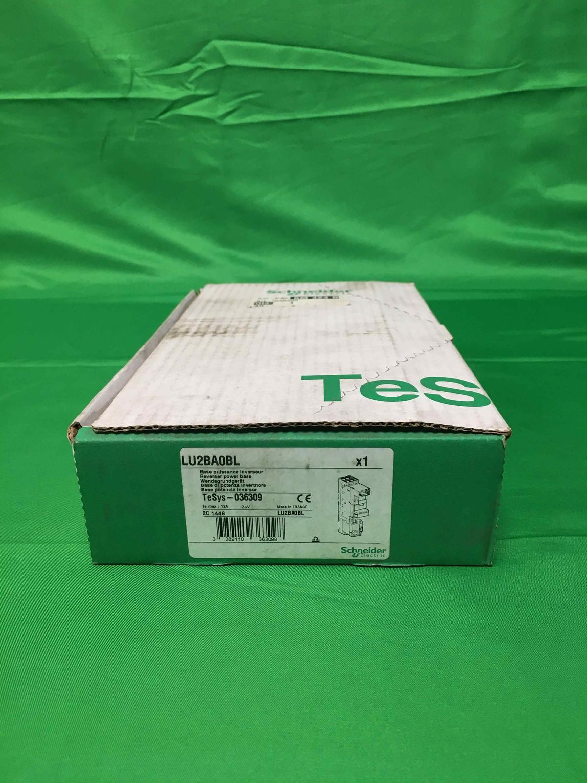 Reversing power base, TeSys Ultra, 3P, 12A/690V, coil 24VDC, without control terminals