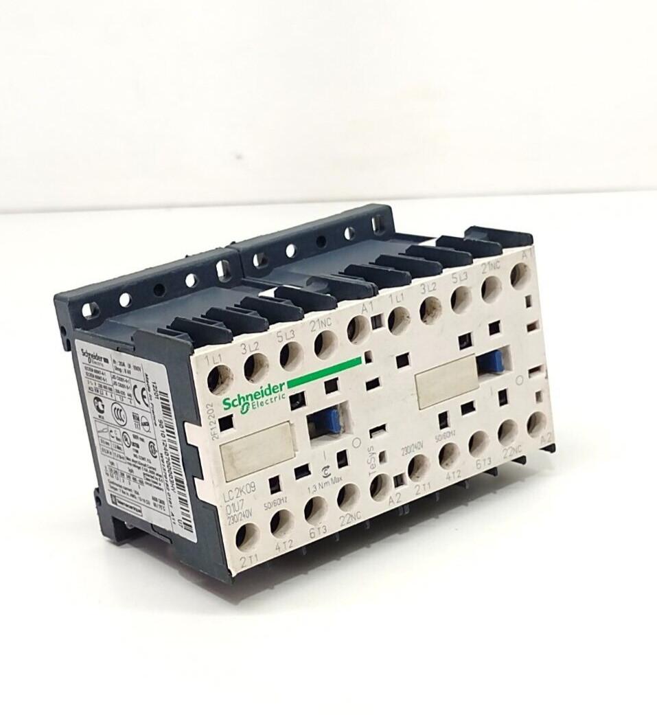 Reversing contactor, TeSys K, 3P, AC-3, lt or eq to 440V 9A, 1 NC, 230 to 240VAC coil
