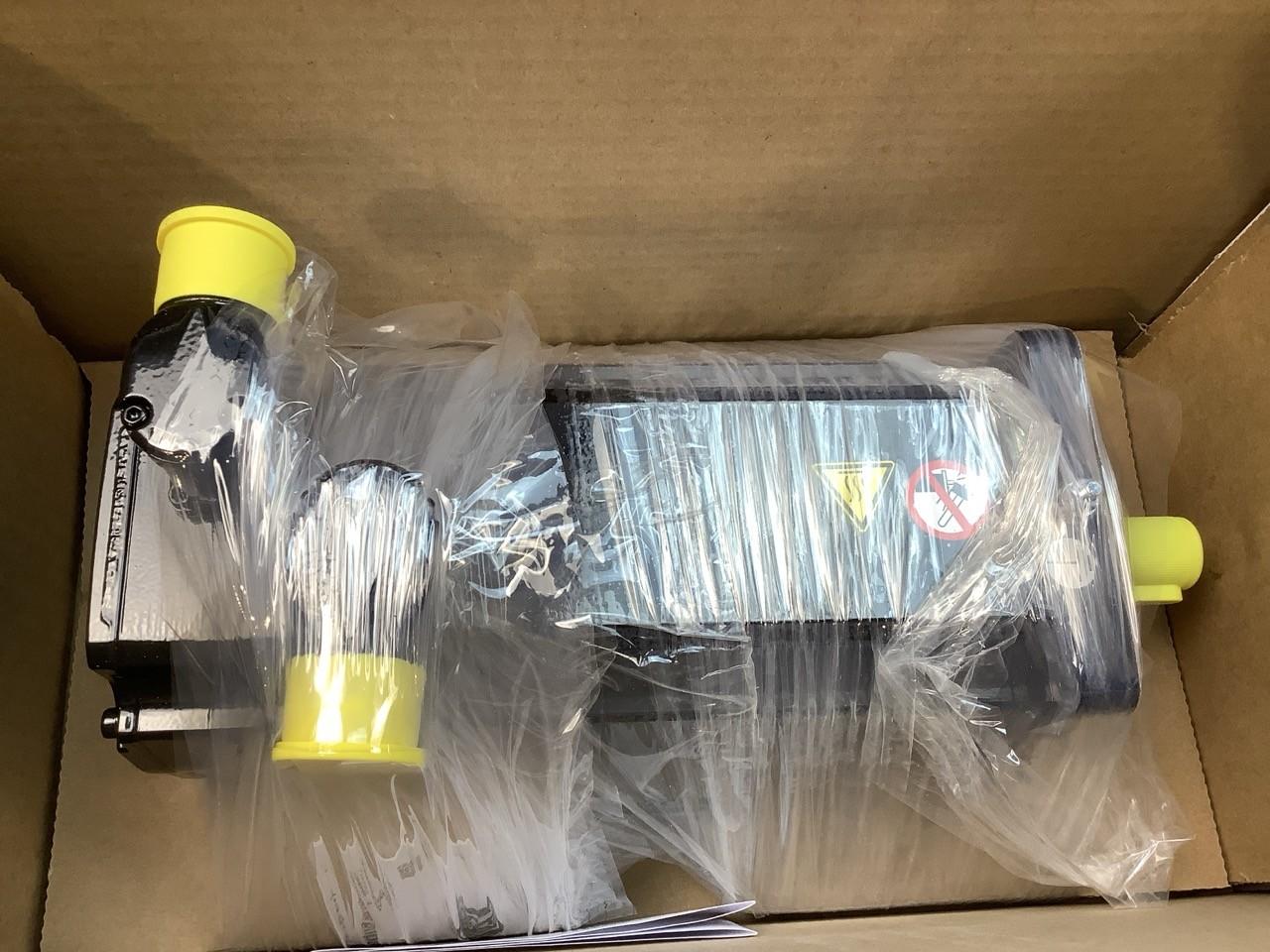 servo motor SH3 100 5,8Nm,nokey,single,brake,90°conn.IP54/IP65,6k RPM
