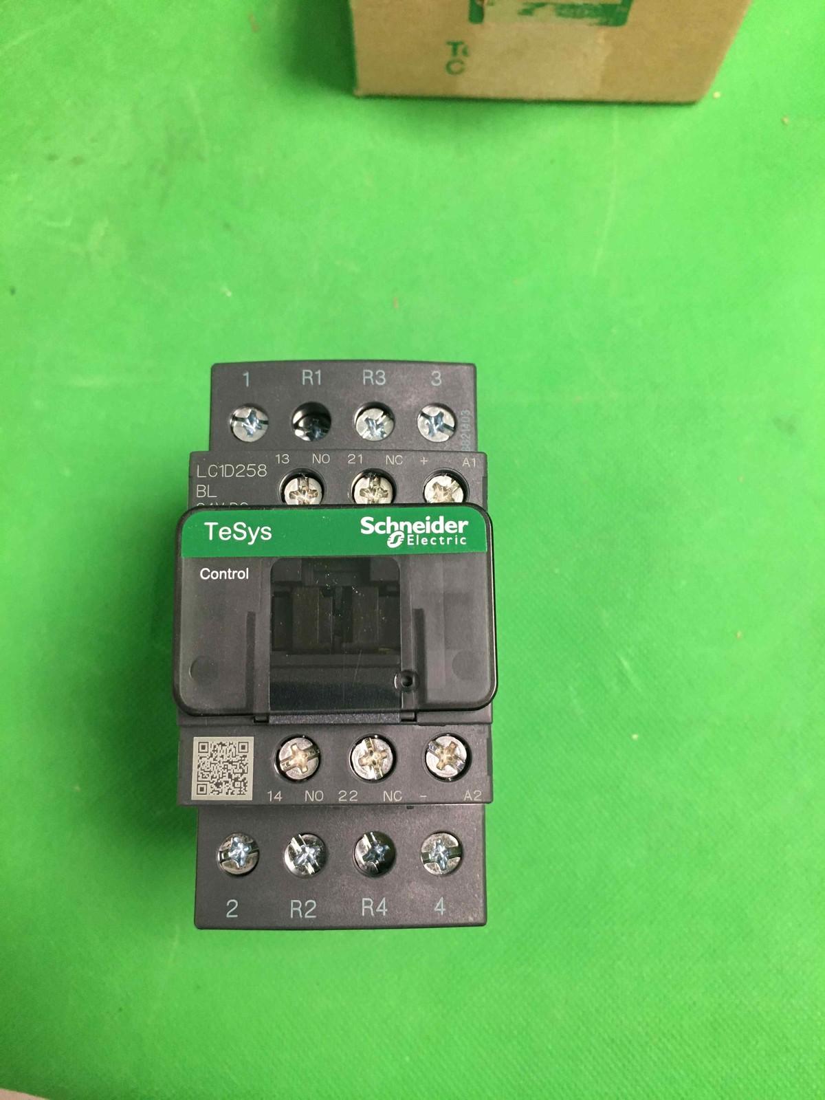 IEC contactor, TeSys Deca, nonreversing, 40A resistive, 4 pole, 2 NO and 2 NC, low consumption 24VDC coil, open style