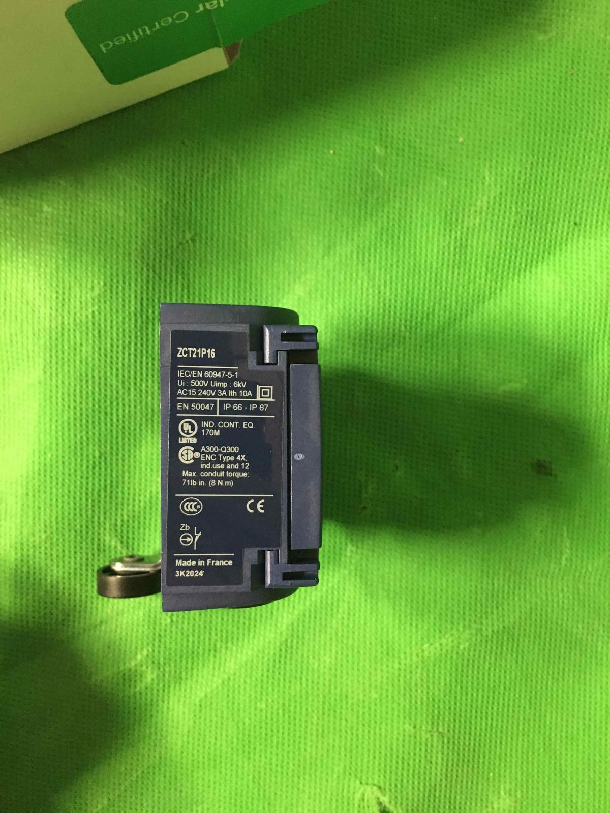 Limit switch, Limit switches XC Standard, XCKT, thermoplastic roller lever, 1NC+1 NO, snap, M16