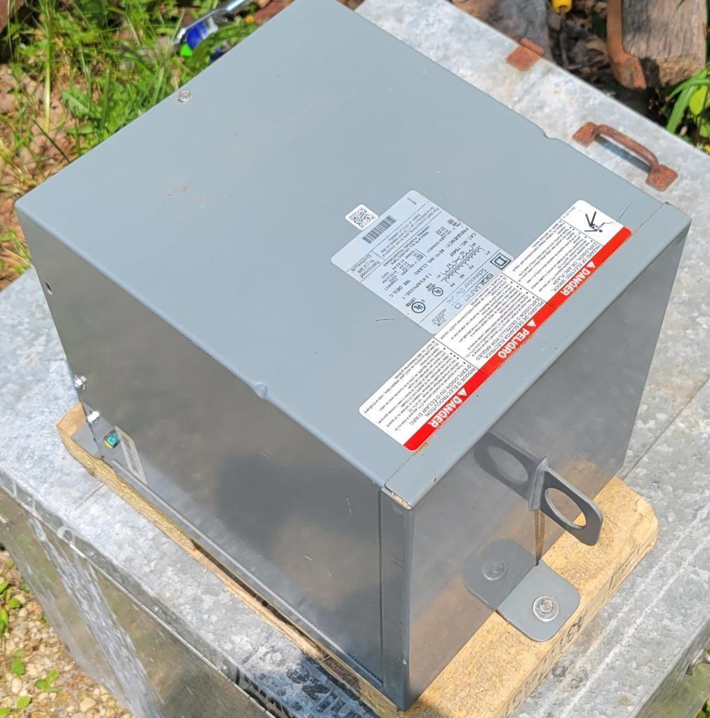 Low voltage transformer, encapsulated dry type, 1 phase, 7.5kVA, 480V primary, 120/240V secondary, Type 3R