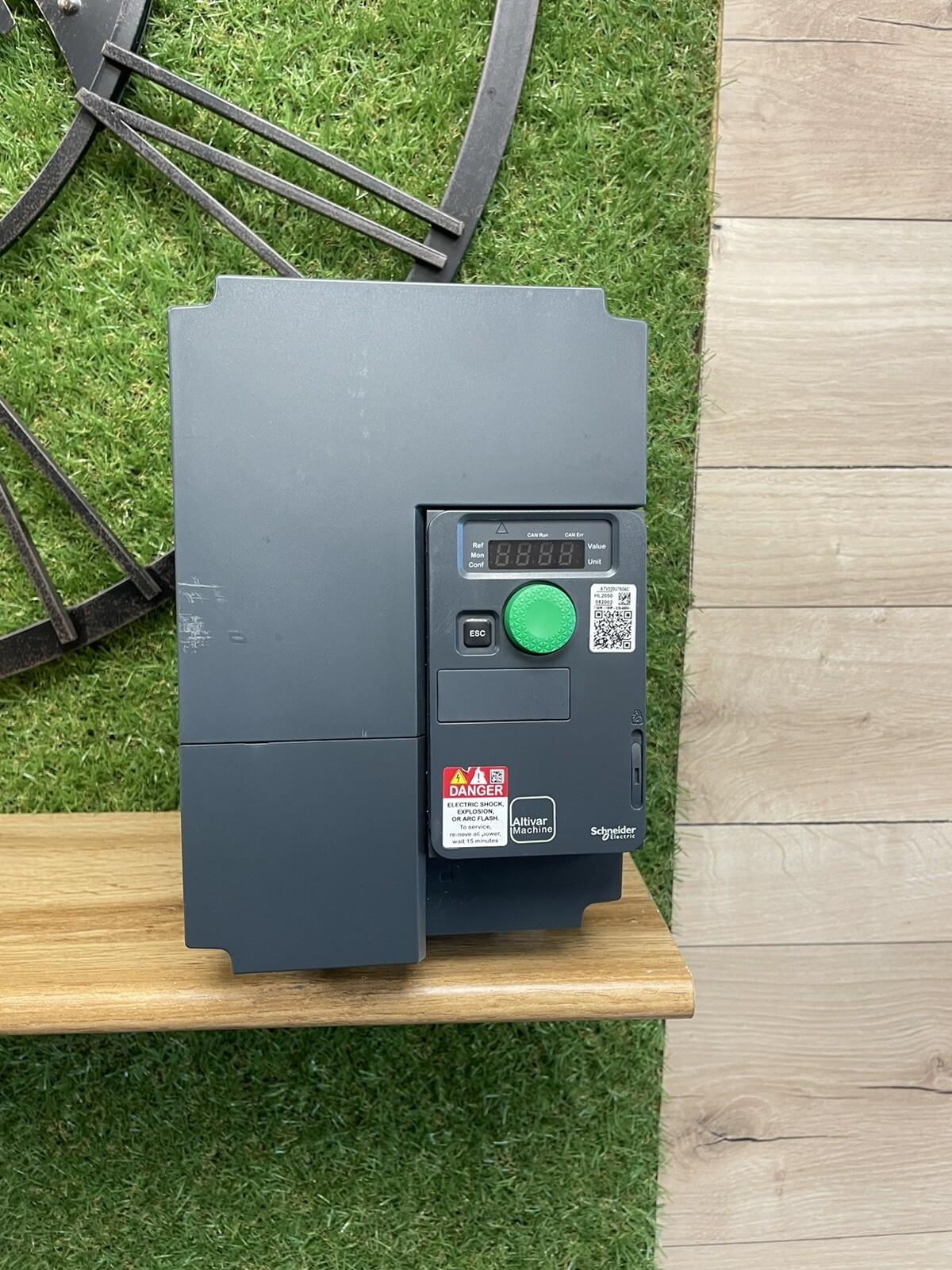 variable speed drive, Altivar Machine ATV320, 7.5kW, 525 to 600V, 3 phases, compact