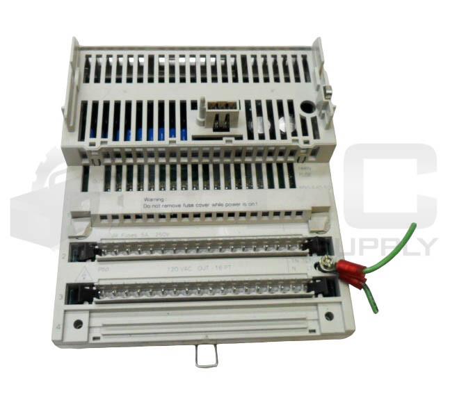 discrete output module Modicon Momentum - 16 O solid state