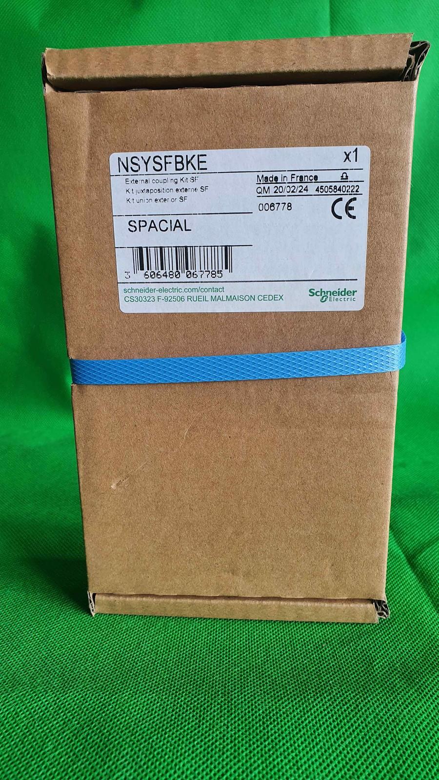External coupling kit, PanelSeT SFN, Spacial SF, set of 4 connectors & fixing elementes