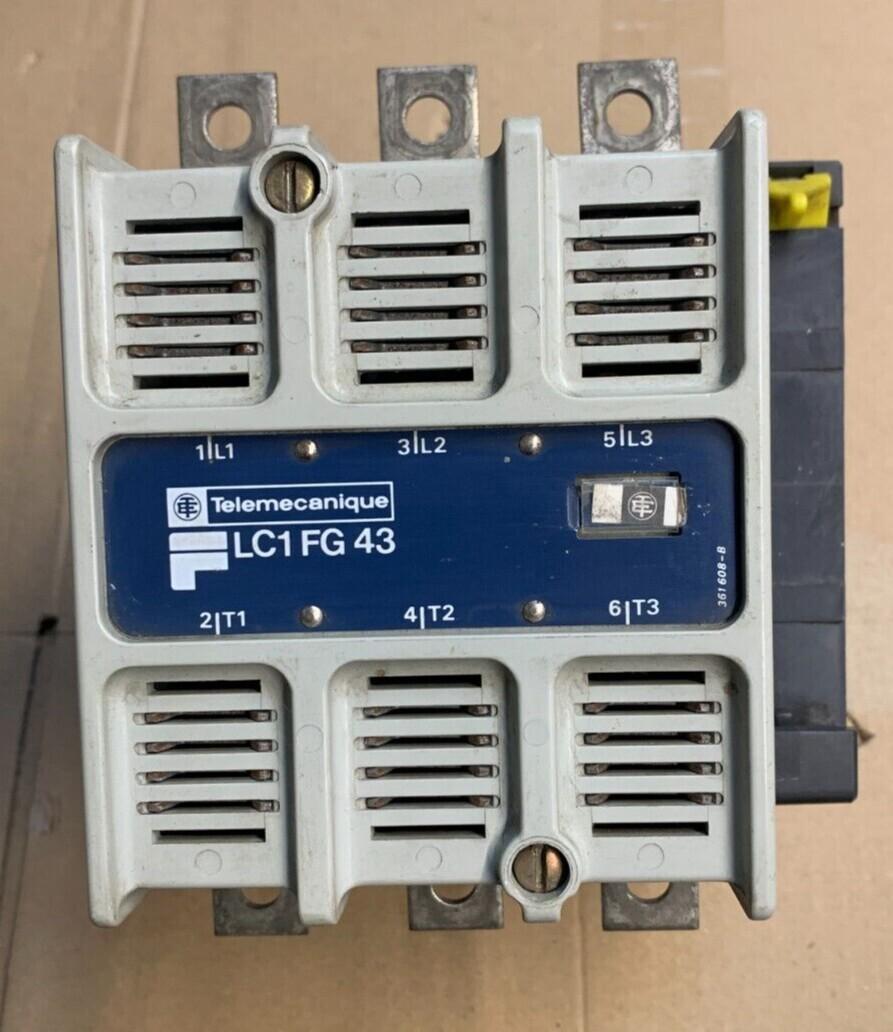 Contacteur LC1 FG 43 3P 440V 200A Contacts pôle Neufs Bobine 380Vac..