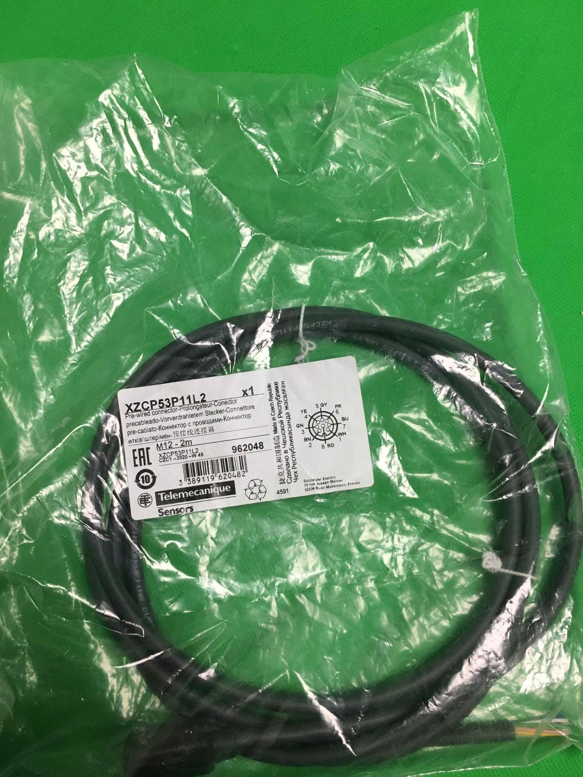 Con. M12, Female, 90°, 8 pins, 2 m pre wired