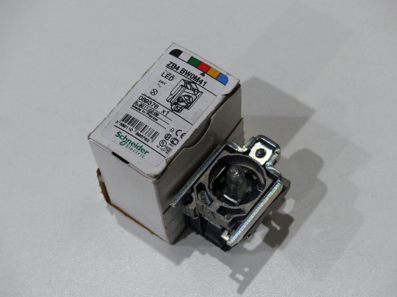 ZB4 BW0B41 Auxiliary Switch Block 22, Red Integral LED 1S Un
